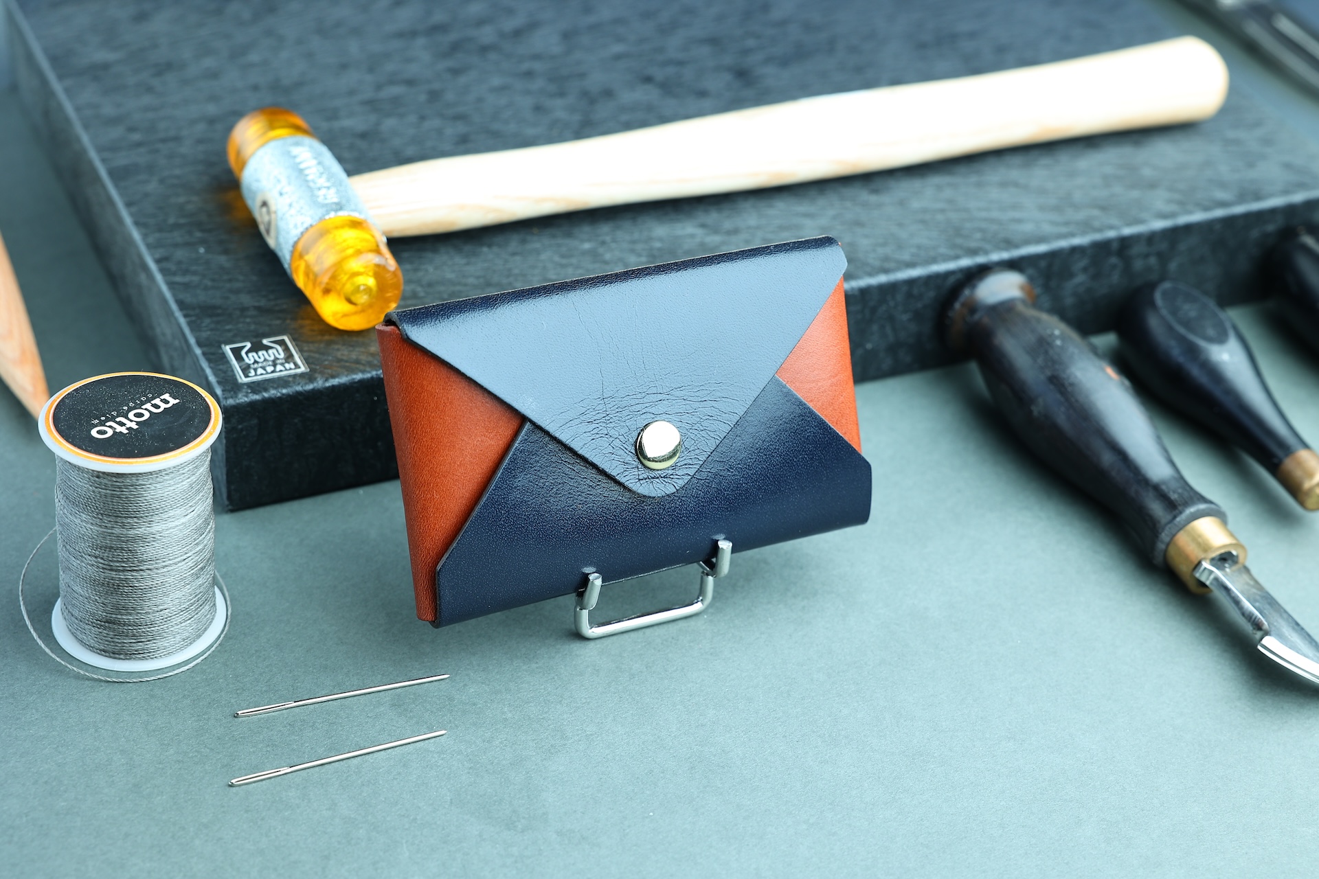 Envelope Two Tone Card Holder - workshop