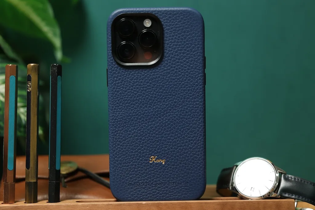 Leather Magsafe iPhone Case