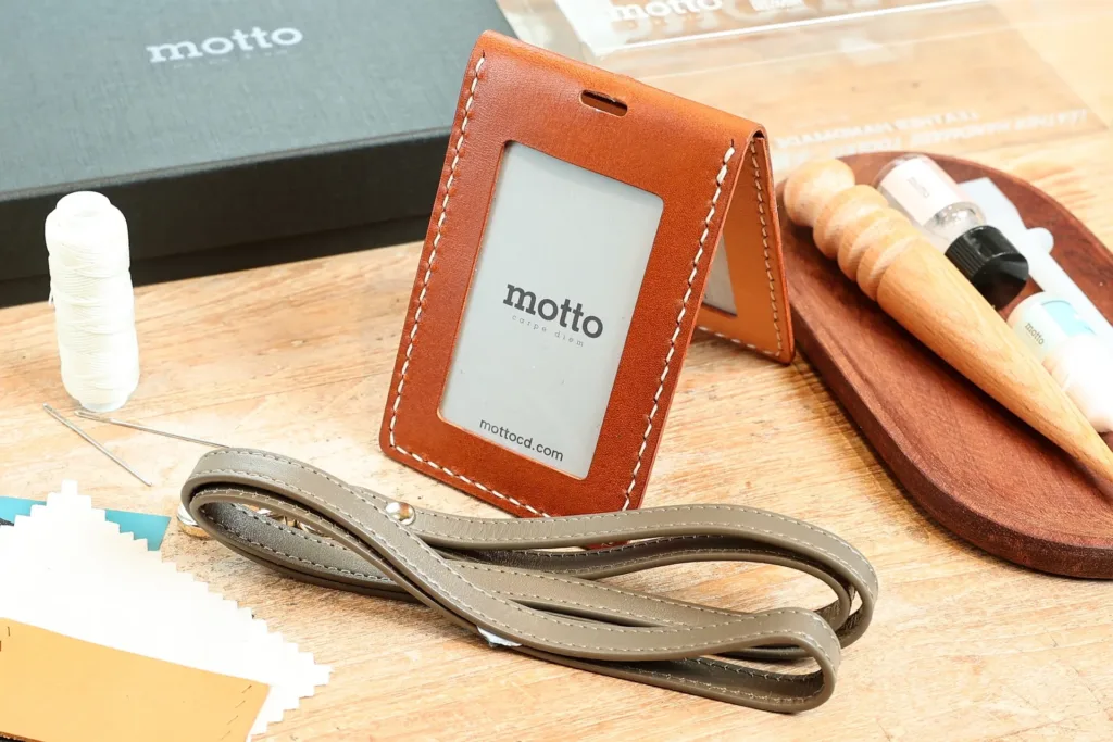 Folding ID Badge 證件套 (直向) - toolkit