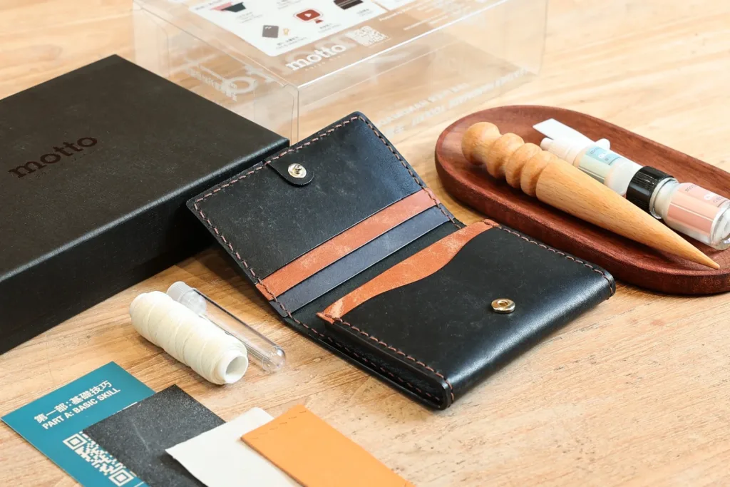 Dwelling Card Case II - toolkit