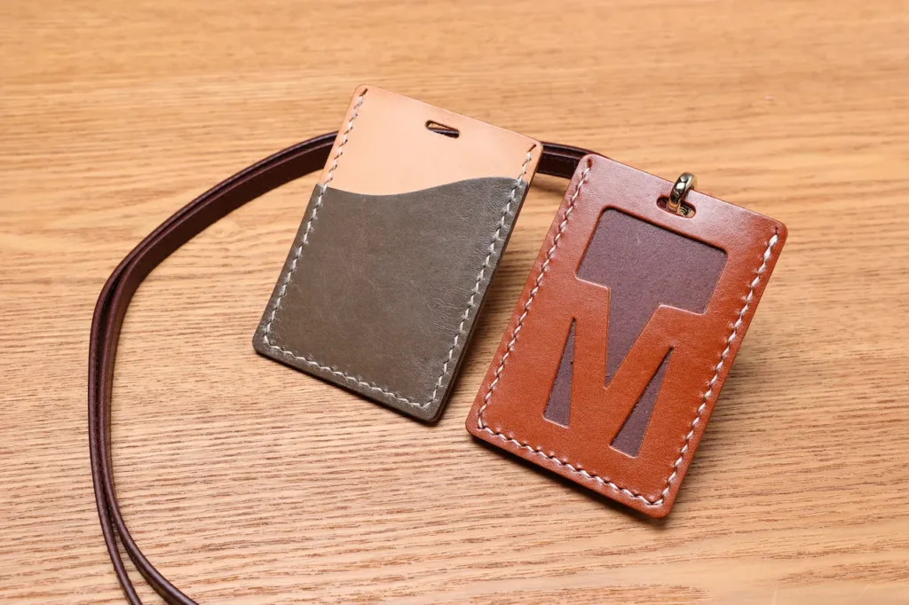 ID Badge皮革字母證件套 (直向) A-Z - finished-item