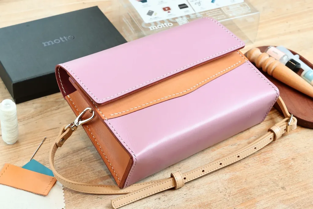 Crossbody 三色小袋 (22cm) - toolkit