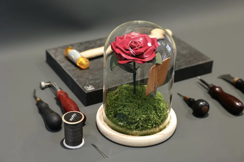 Leather Preserved Flower (W)