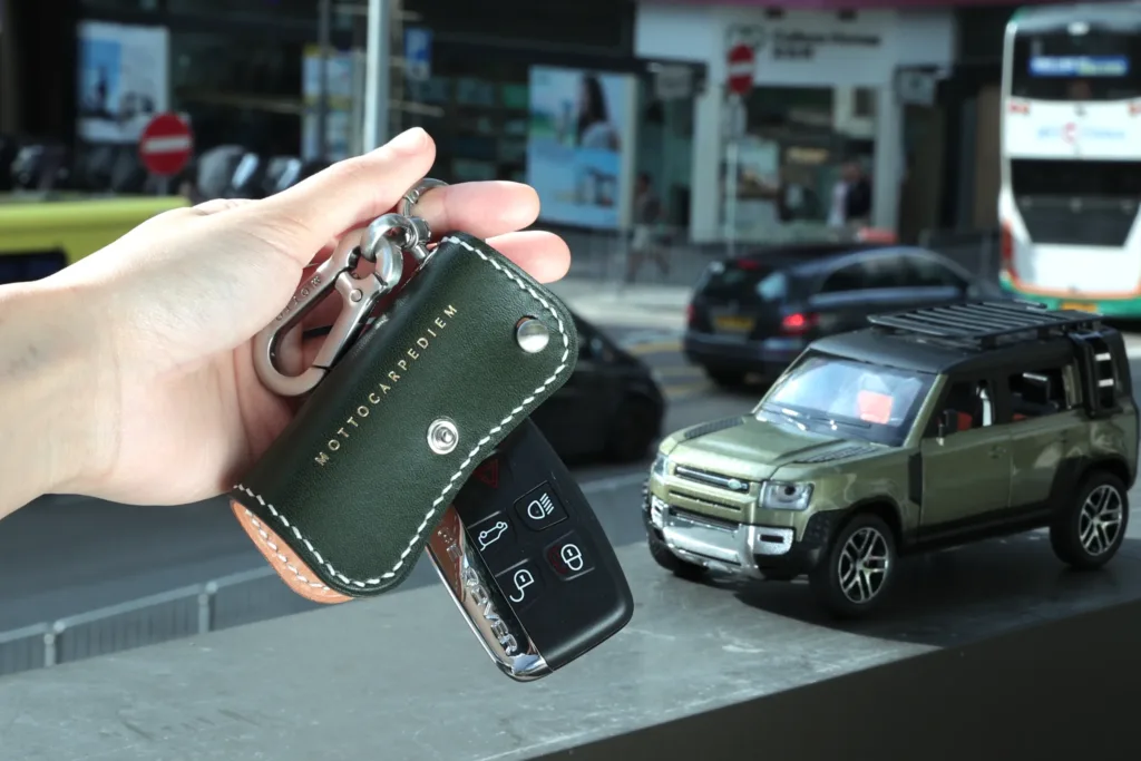Cocoon Two Tone Car Key Case [Land Rover Range Rover / Defender color matching] (End-Product) - finished-item