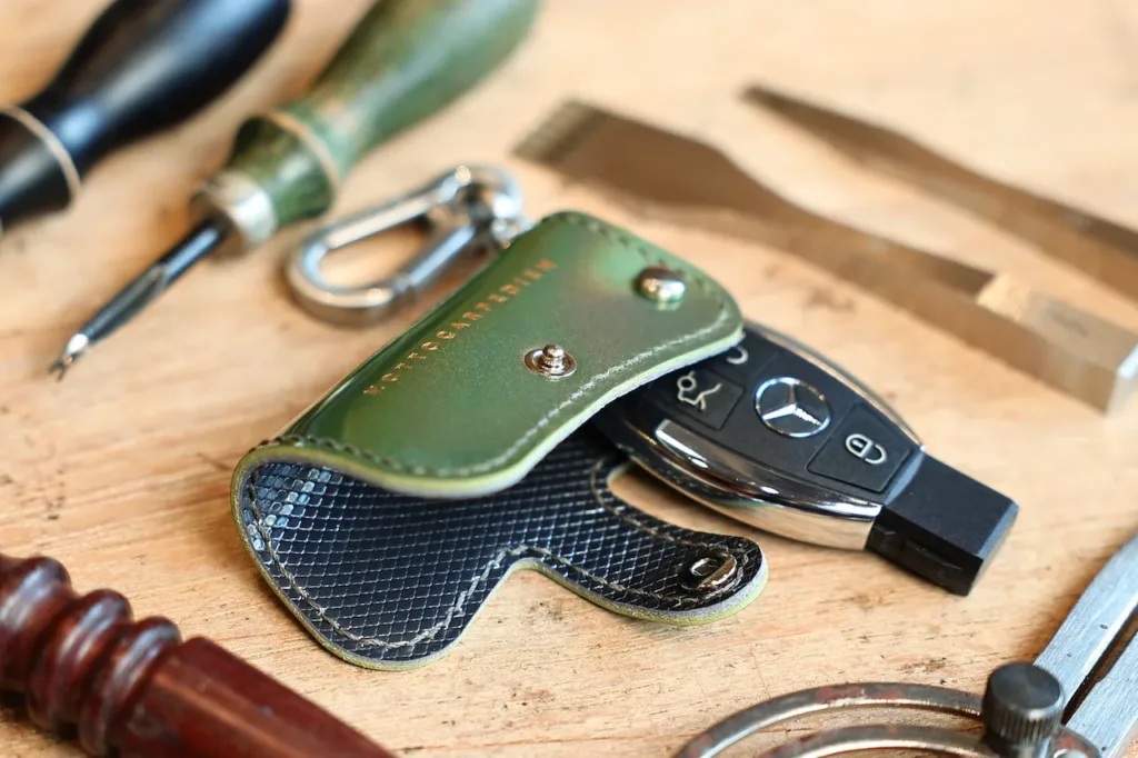 Cocoon 雙色車匙套 [Mercedes-Benz AMG GT R 配色]（完成品） - workshop