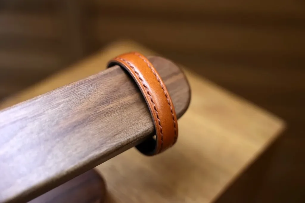 [Japan Shinki Shell Cordovan] Touch Leather bracelet (1 piece) - finished-item