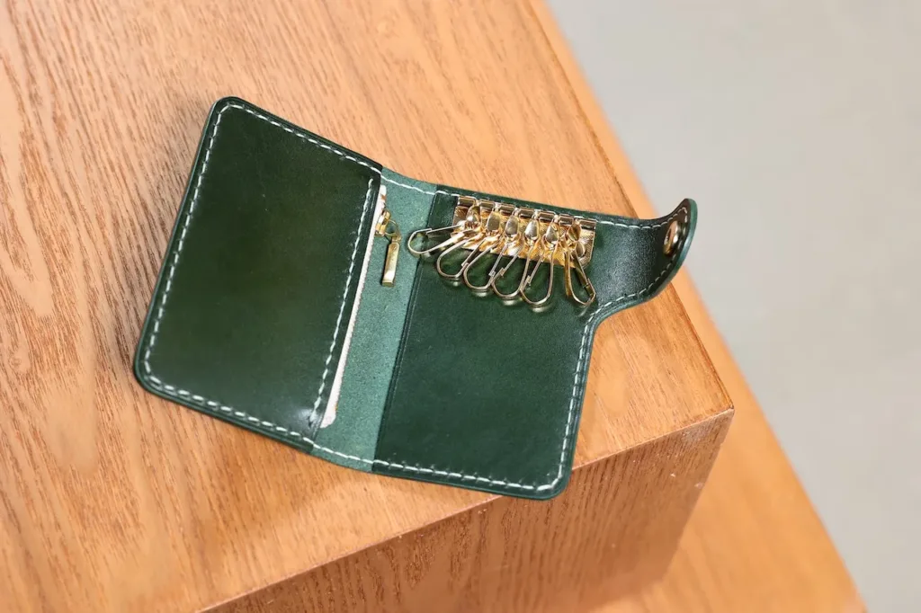 Thumb zipper card & coins key bag - workshop