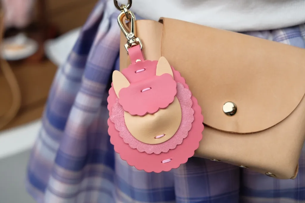 Animal zoo leather charms - Alpaca